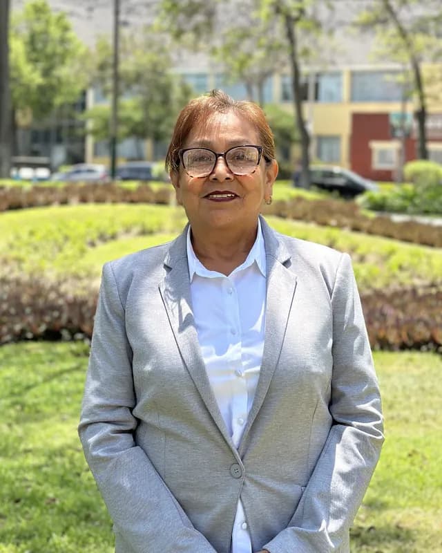 Esther Castañeda
