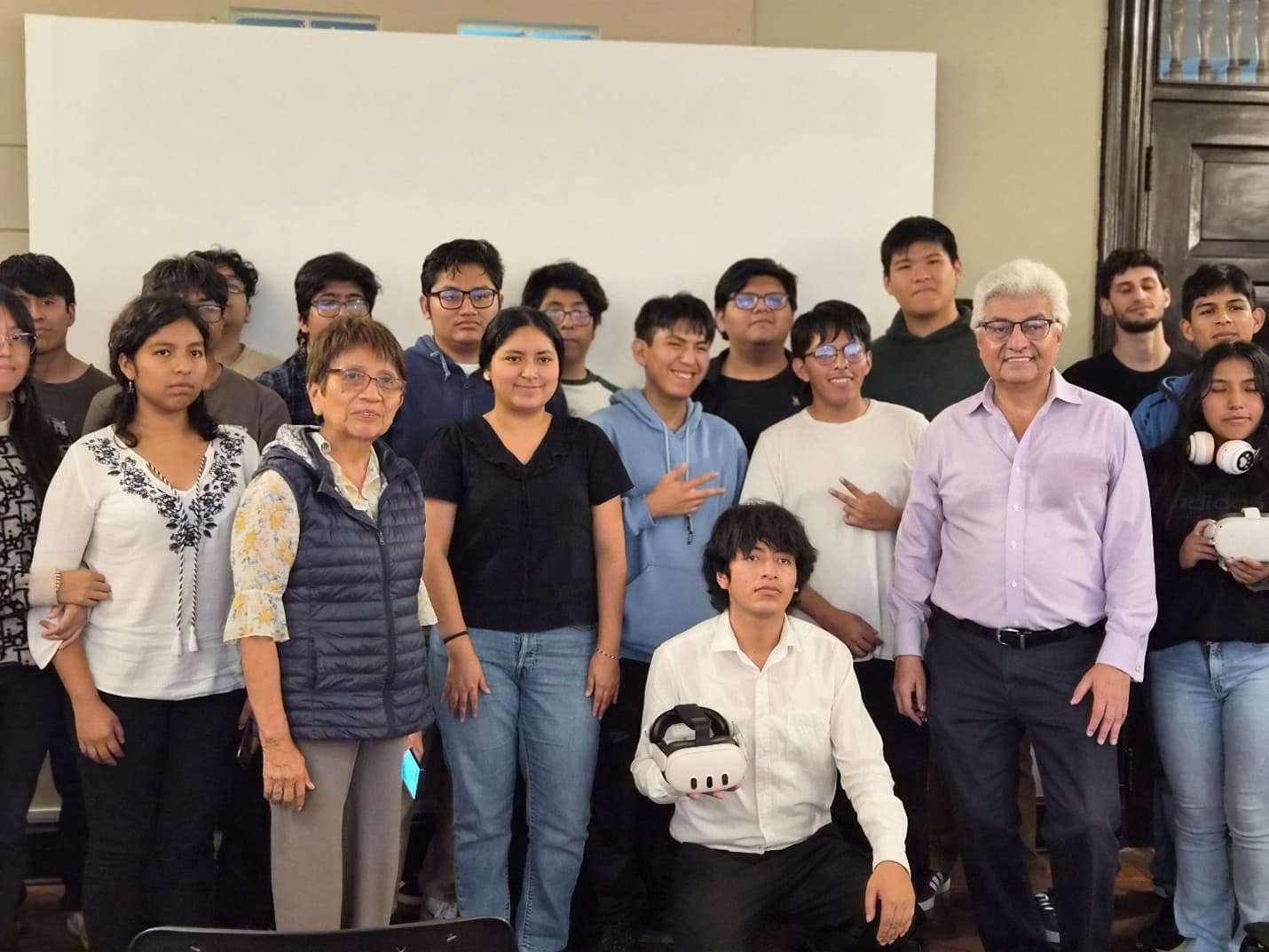 Tecnologías inmersivas destacaron la participación de la UNI en la Semana de la Innovación 2026