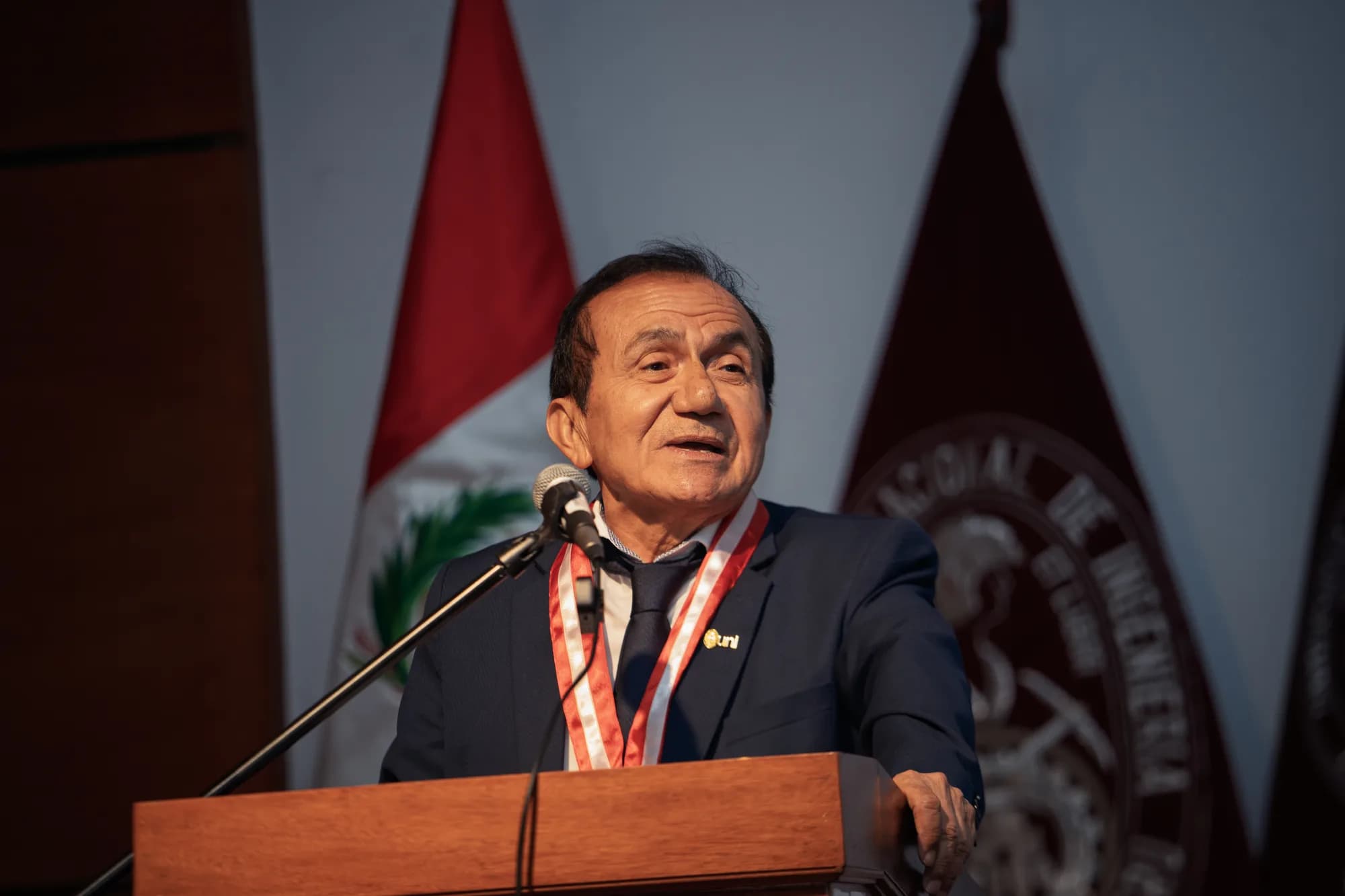 Dr. Arturo Talledo, rector de la UNI, durante su discurso